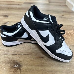 Woman’s Nike Dunk Panda